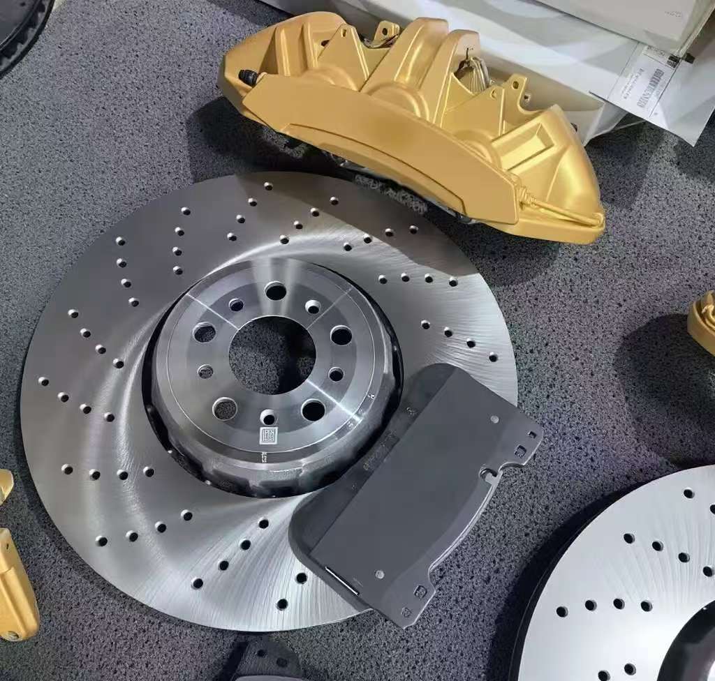 Karbon Seramik Fren Kaliperi B - Brake Caliper incelemesi ve fiyatı